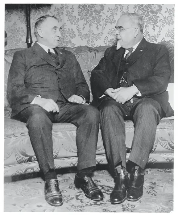 Framed Print : Surgeons Charles Mayo and Rudolph Matas Conversing Together Framed Print : Surgeons Charles Mayo and Rudolph Matas Conversing Together