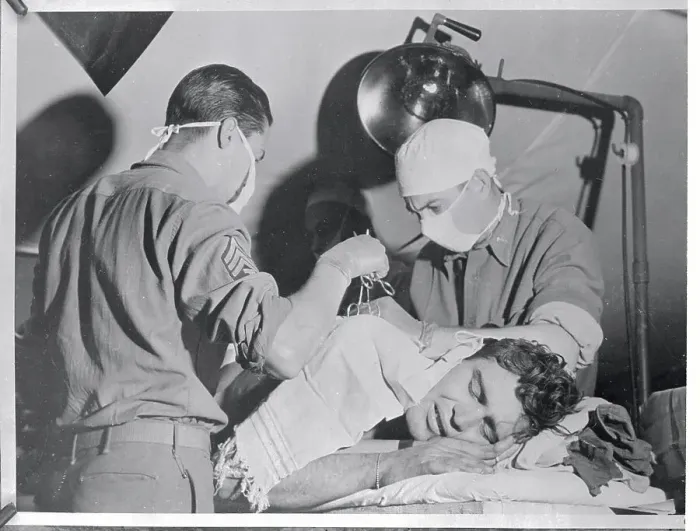 Framed Print : Surgeons Removing Shell Fragments From Patient Framed Print : Surgeons Removing Shell Fragments From Patient