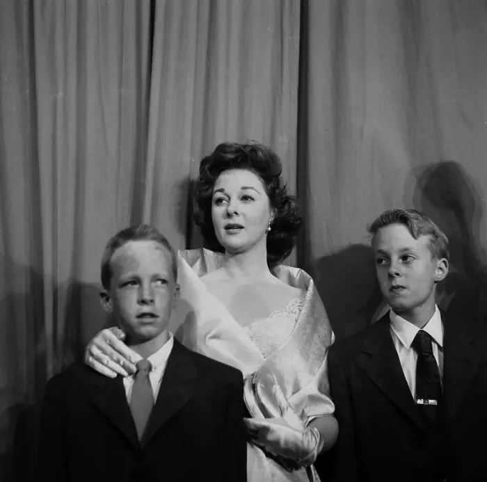 Framed Print : Susan Hayward Framed Print : Susan Hayward