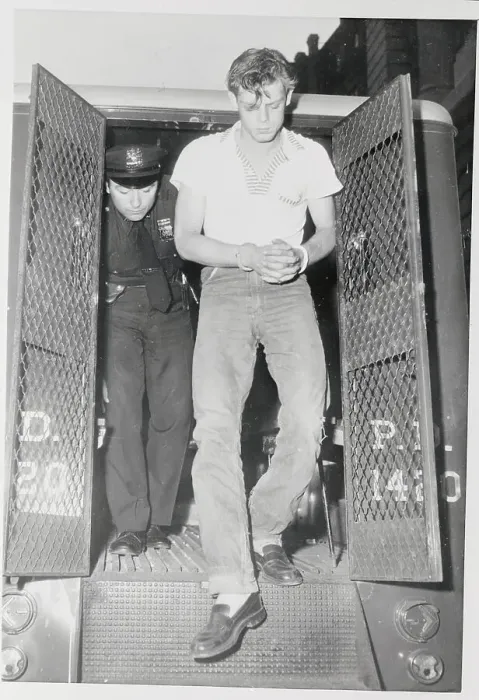 Framed Print : Suspect Ernest Lee Edwards Leaving Police Van Framed Print : Suspect Ernest Lee Edwards Leaving Police Van