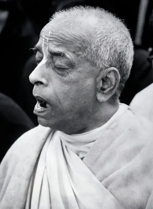 Framed Print : Swami Chants In Nyc Framed Print : Swami Chants In Nyc