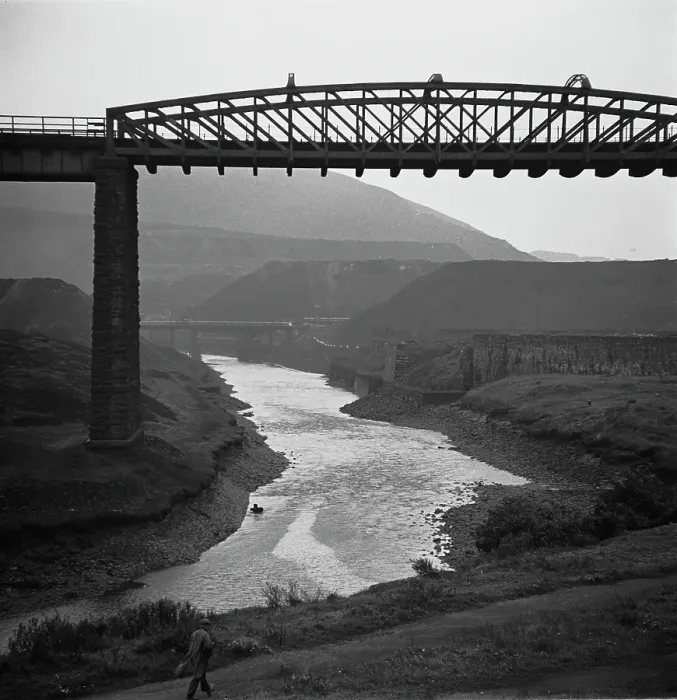 Framed Print : Swansea by Bill Brandt Framed Print : Swansea by Bill Brandt