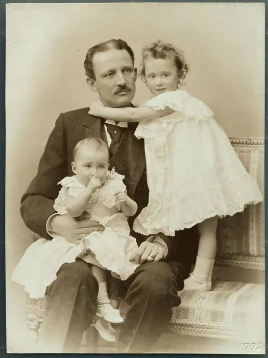 Framed Print : Sweden's Prince Carl with Children Framed Print : Sweden's Prince Carl with Children