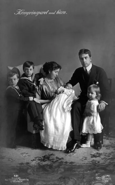 Framed Print : Sweden's Royal Family in 1912 Framed Print : Sweden's Royal Family in 1912
