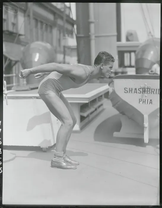 Framed Print : Swimmer in Profile Diving Position Framed Print : Swimmer in Profile Diving Position
