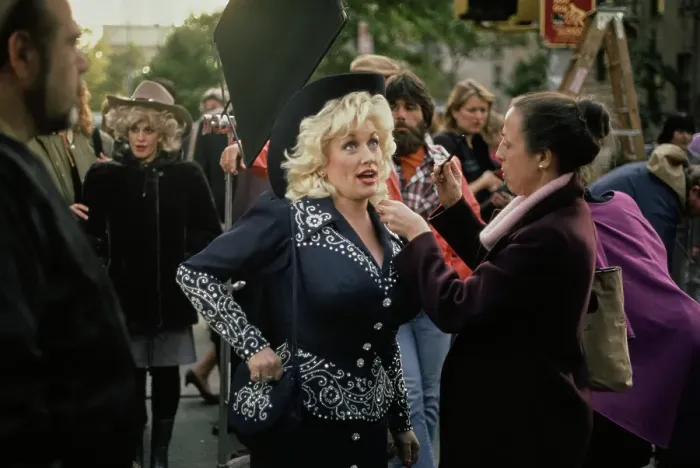 Framed Print : Sylvester Stallone And Dolly Parton Filming Rhinestone Framed Print : Sylvester Stallone And Dolly Parton Filming Rhinestone
