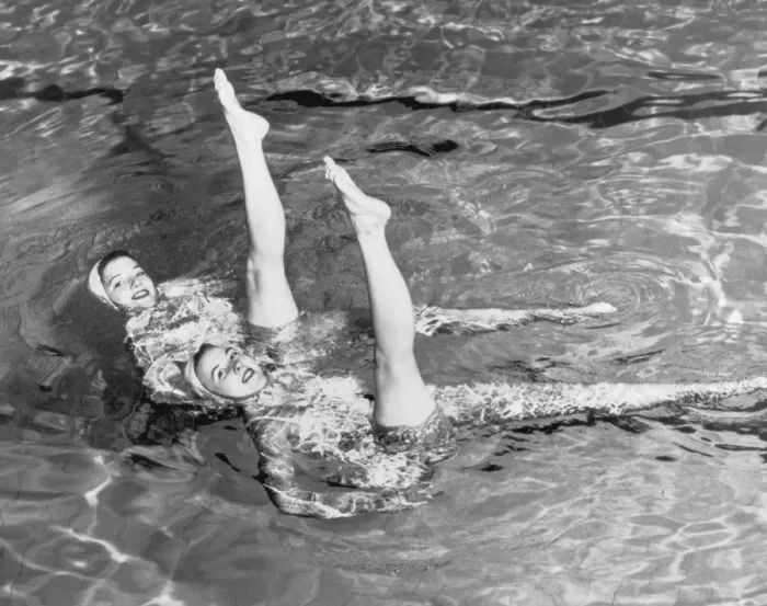 Framed Print : Synchronised Swimmers Framed Print : Synchronised Swimmers