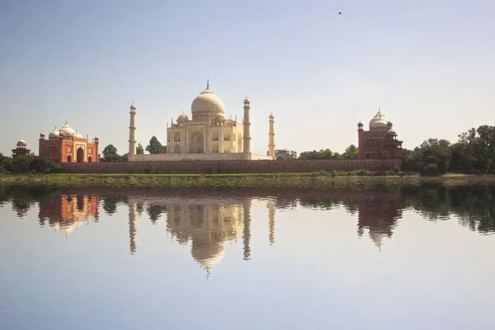 Framed Print : Taj Mahal with reflection in the river, Agra, India Framed Print : Taj Mahal with reflection in the river, Agra, India