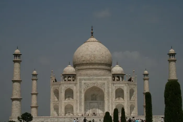 Framed Print : Taj Mahal. The front minaret merged nicely into a shrub Framed Print : Taj Mahal. The front minaret merged nicely into a shrub