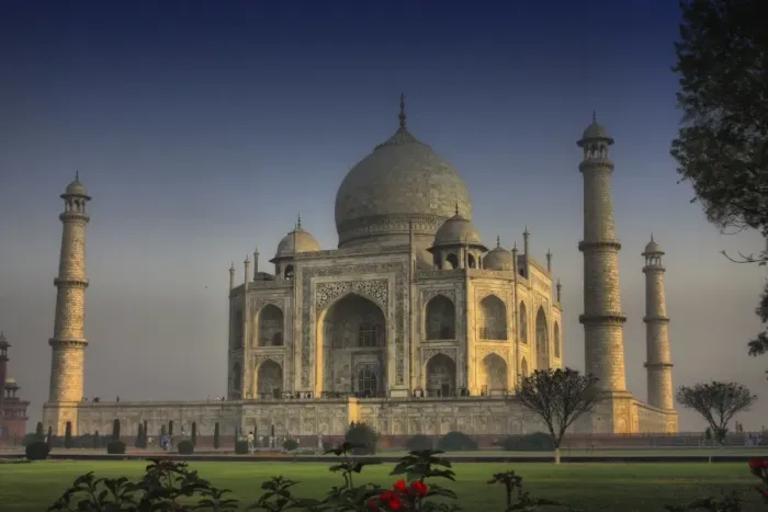 Framed Print : Taj Mahal Framed Print : Taj Mahal