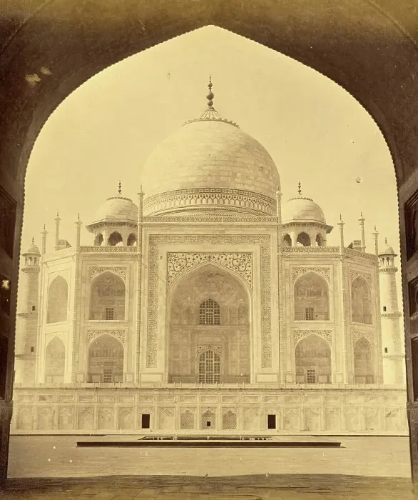Framed Print : The Taj Mahal in Agra in 1887, India, Historic, digitally restored reproduction from an original of the time Framed Print : The Taj Mahal in Agra in 1887, India, Historic, digitally restored reproduction from an original of the time