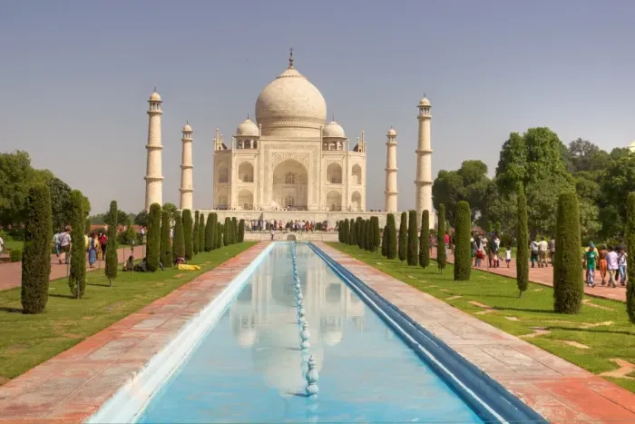 Framed Print : Taj Mahal, Agra, India Framed Print : Taj Mahal, Agra, India