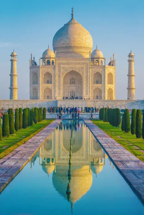 Framed Print : Taj Mahal in Agra, India Framed Print : Taj Mahal in Agra, India