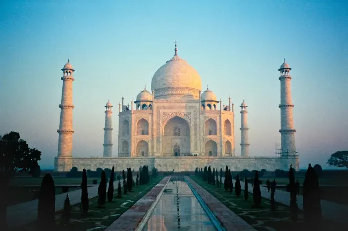 Framed Print : Taj mahal at dawn Framed Print : Taj mahal at dawn