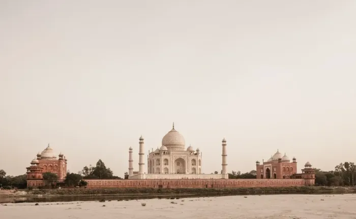 Framed Print : Taj Mahal, India Framed Print : Taj Mahal, India