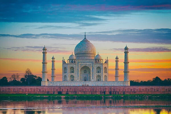 The Taj Mahal and the Yamuna River in Agra, India