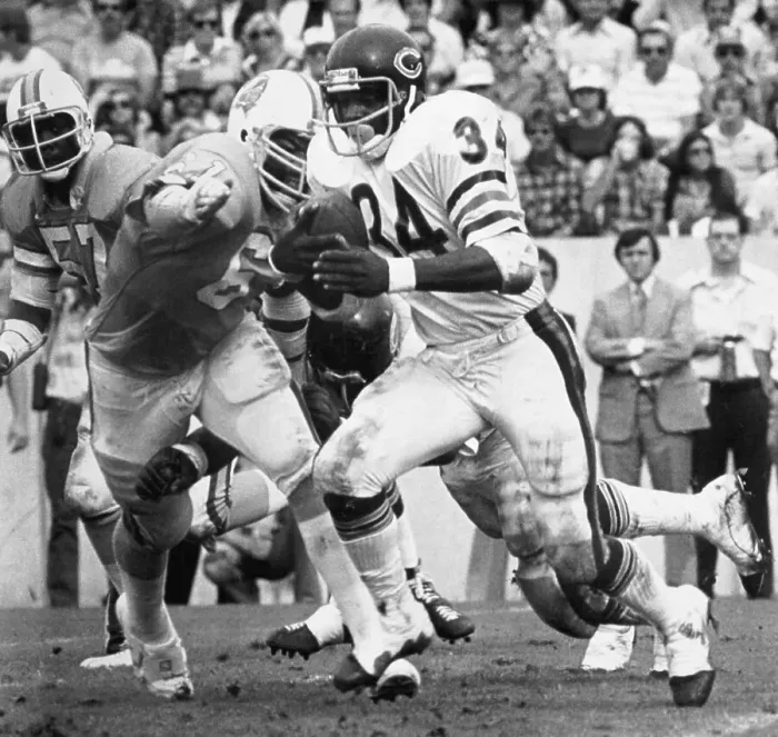 Framed Print : Tampa's Defense Reaches for Walter Payton Framed Print : Tampa's Defense Reaches for Walter Payton
