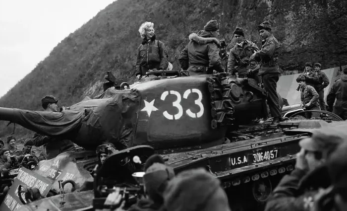 Framed Print : Tank Crew Takes Marilyn Monroe on Ride Framed Print : Tank Crew Takes Marilyn Monroe on Ride