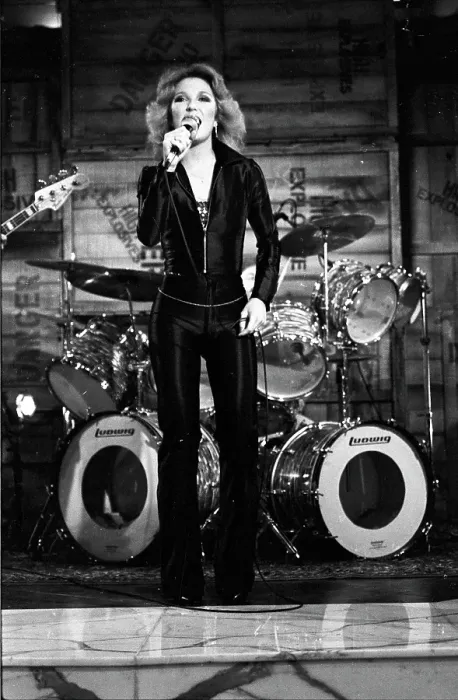 Framed Print : Tanya Tucker Performing Framed Print : Tanya Tucker Performing