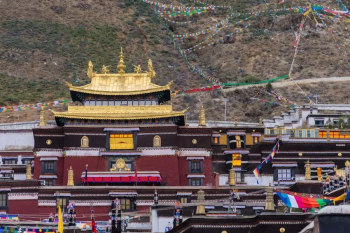 Framed Print : Tashilhunpo Monastery, Shigatse, Tibet Framed Print : Tashilhunpo Monastery, Shigatse, Tibet