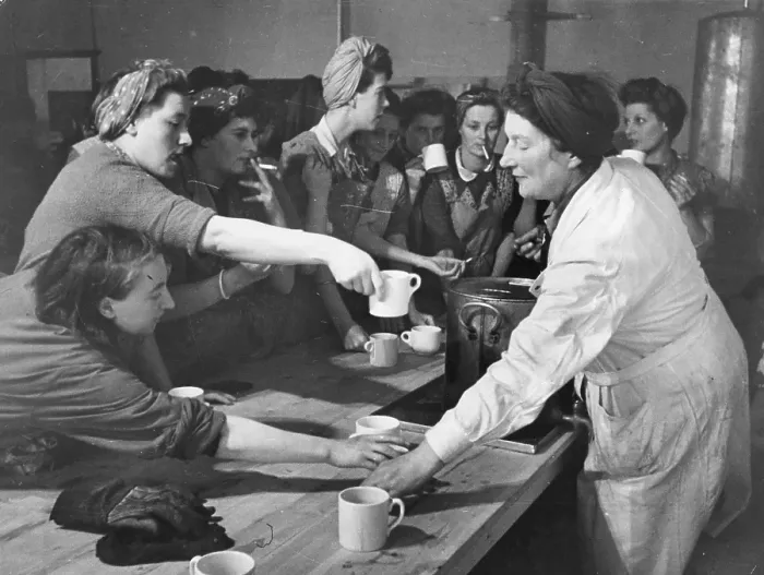 Framed Print : Tea Break. November 1945: Women who work in the herring industry at Yarmouth Framed Print : Tea Break. November 1945: Women who work in the herring industry at Yarmouth