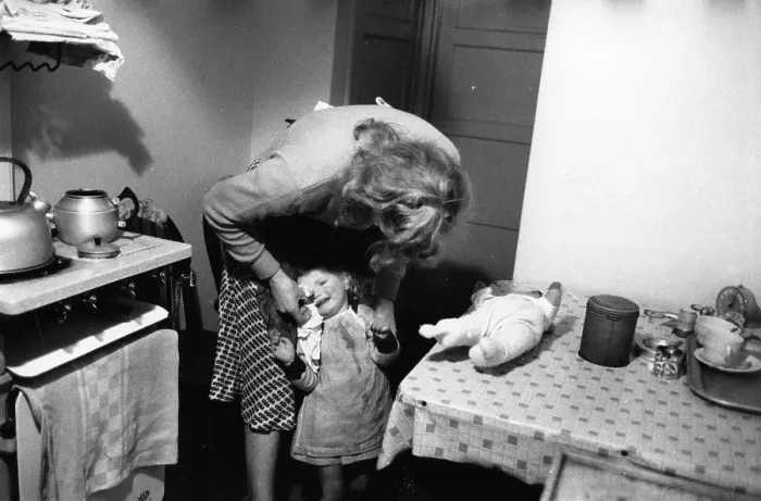 Framed Print : Tea Time. 10th March 1956: Annie Driver of Norfolk wipes her child's face before teatime Framed Print : Tea Time. 10th March 1956: Annie Driver of Norfolk wipes her child's face before teatime