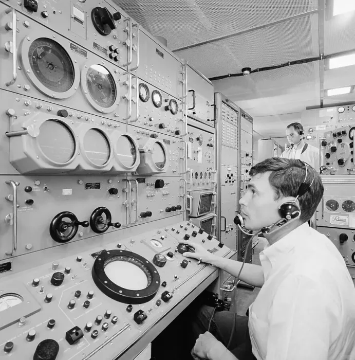 Framed Print : Technologist In Mercury Tracking Station