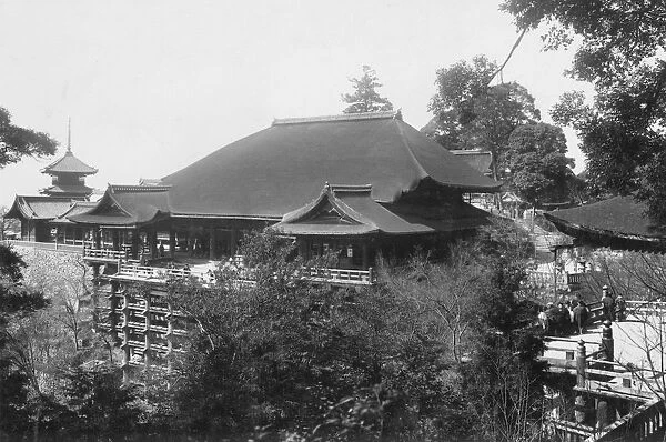 Temple. circa 1930: A temple in Kyoto, Japan. (Photo by Fox Photos / Getty Images)