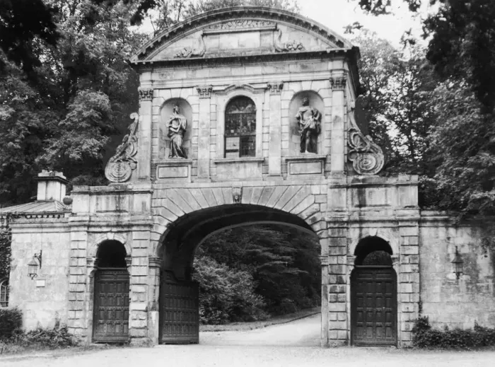 Framed Print : Temple Bar In Theobalds Park Framed Print : Temple Bar In Theobalds Park