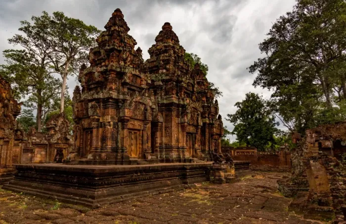 Framed Print : Temple Buildings in Angkor - Bantay Srei Temple Framed Print : Temple Buildings in Angkor - Bantay Srei Temple