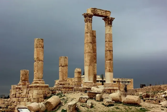 Framed Print : Temple of Hercules on Citadel Hill, Amman, Jordan Framed Print : Temple of Hercules on Citadel Hill, Amman, Jordan