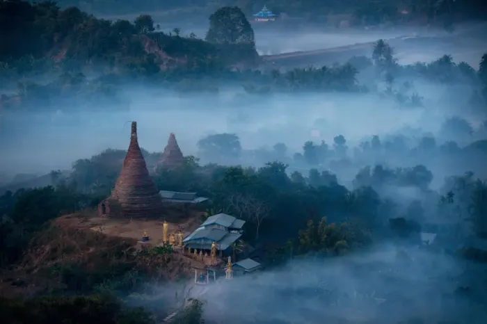 Framed Print : The temple in Mrauk U, Rakhine State Framed Print : The temple in Mrauk U, Rakhine State