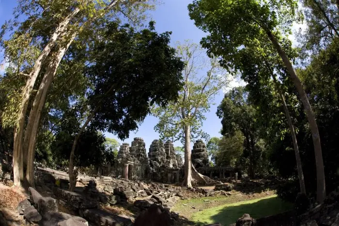 Framed Print : Temple ruins in the ancient city of Angkor Wat, Northwestern Cambodia