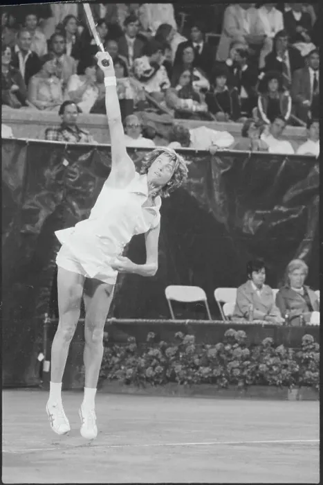 Framed Print : Tennis Action with Martina Navratilova and Margaret Court Framed Print : Tennis Action with Martina Navratilova and Margaret Court