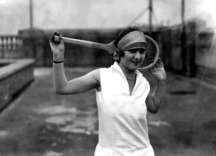 Framed Print : Tennis Bandeau