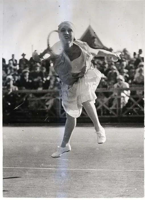 Framed Print : Tennis Star Suzanne Lenglen In Action Framed Print : Tennis Star Suzanne Lenglen In Action