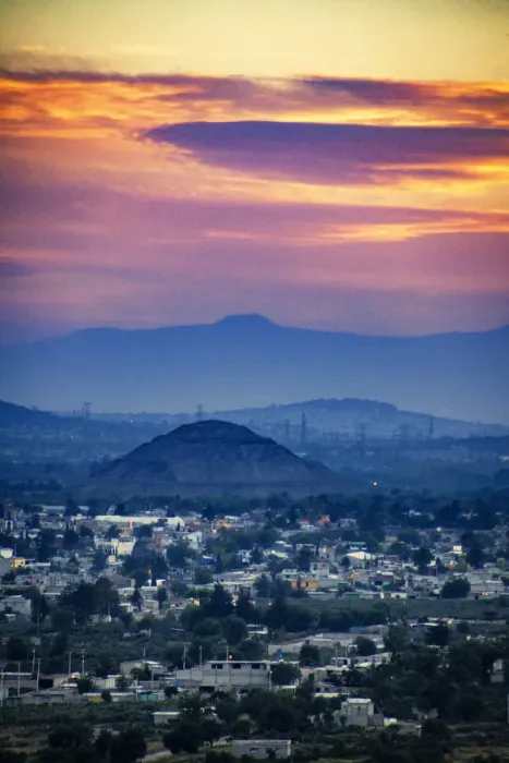 Framed Print : Teotihuacan Mexico (pyramids in the background) Framed Print : Teotihuacan Mexico (pyramids in the background)