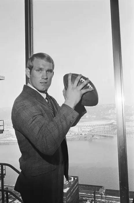 Framed Print : Terry Bradshaw Holding Football Framed Print : Terry Bradshaw Holding Football