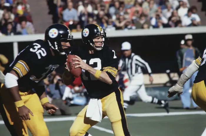 Framed Print : Terry Bradshaw Throwing a Pass Framed Print : Terry Bradshaw Throwing a Pass