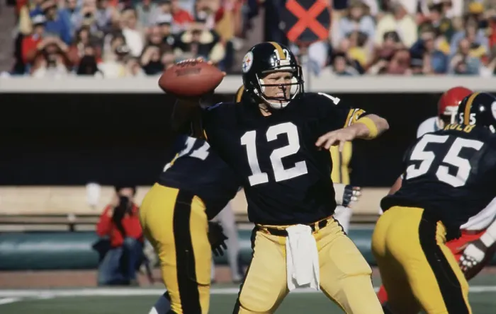 Framed Print : Terry Bradshaw Throwing a Pass