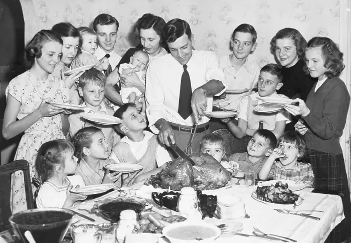 Framed Print : Thanksgiving with Large Family Framed Print : Thanksgiving with Large Family
