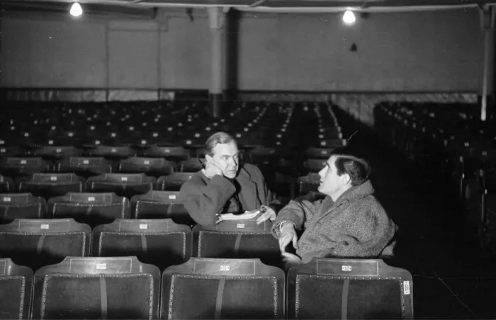 Framed Print : Theatrical Discussion Framed Print : Theatrical Discussion