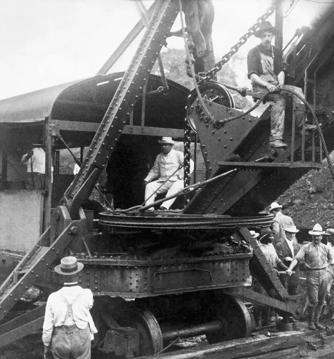 Framed Print : Theodore Roosevelt Operating Steam Shovel Framed Print : Theodore Roosevelt Operating Steam Shovel