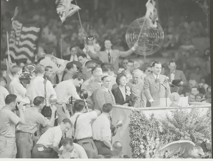 Framed Print : Thomas E. Dewey and Wife at Presidential Nomination Ceremonies Framed Print : Thomas E. Dewey and Wife at Presidential Nomination Ceremonies
