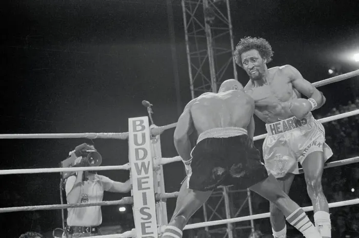 Framed Print : Thomas Hearns and Hagler Framed Print : Thomas Hearns and Hagler