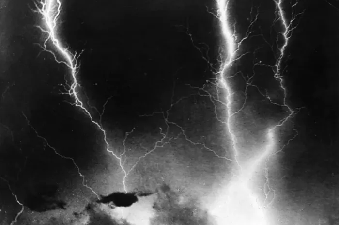 Framed Print : Thunderstorm Framed Print : Thunderstorm