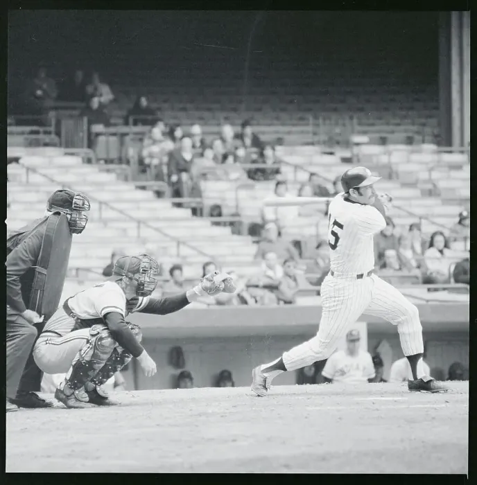 Framed Print : Thurmon Munson Batting Framed Print : Thurmon Munson Batting