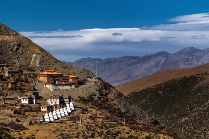 Framed Print : Tibetan monastery on the hill near Shangri-La Framed Print : Tibetan monastery on the hill near Shangri-La
