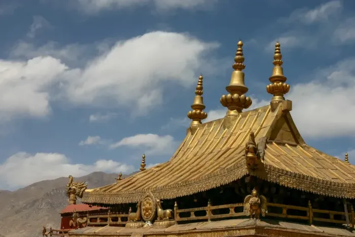 Framed Print : Tibetan Temple