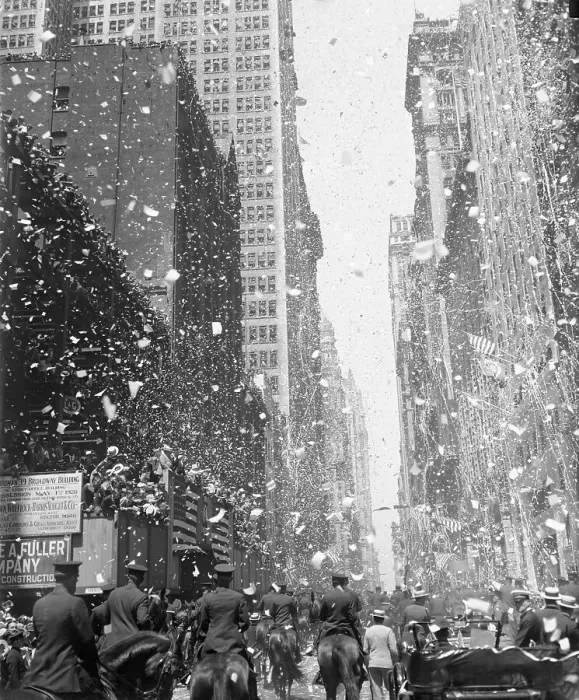 Framed Print : Ticker-Tape Parade for Charles Lindbergh Framed Print : Ticker-Tape Parade for Charles Lindbergh